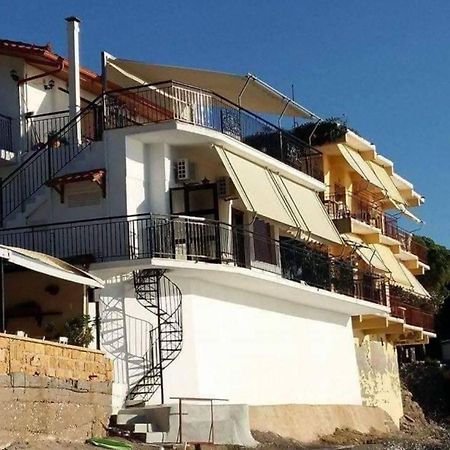Ekie Apartment With Sea View Kalamata Bagian luar foto