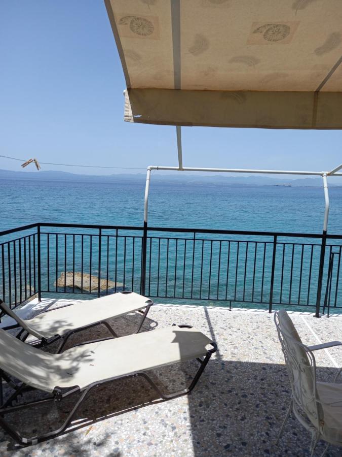 Ekie Apartment With Sea View Kalamata Bagian luar foto