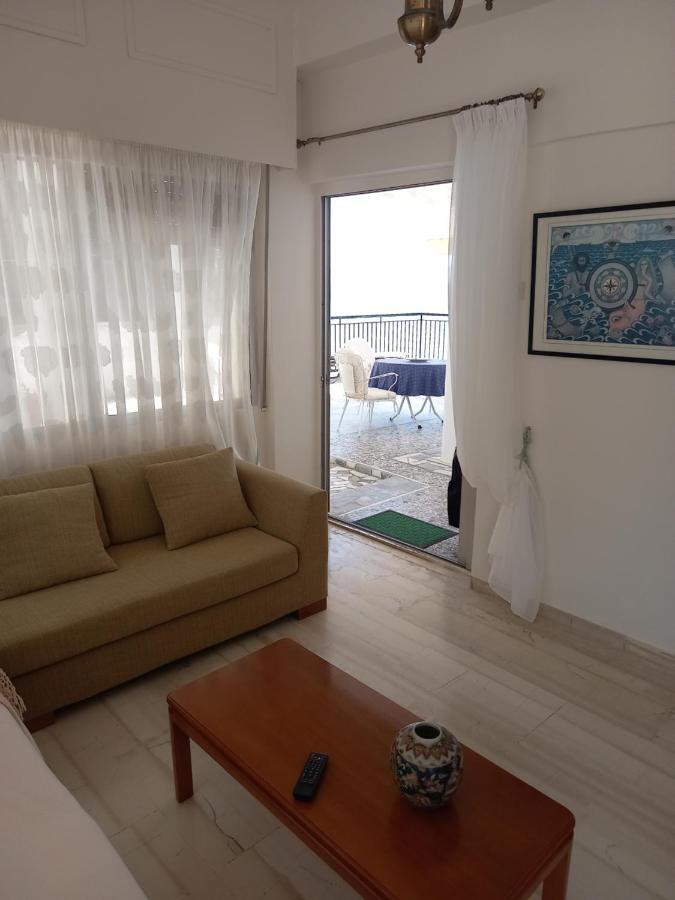 Ekie Apartment With Sea View Kalamata Bagian luar foto