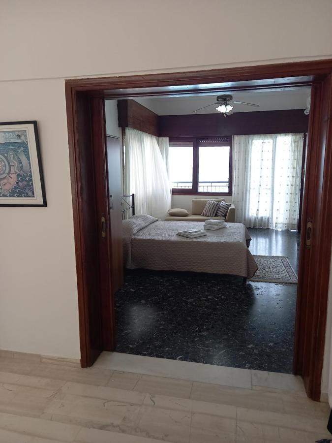 Ekie Apartment With Sea View Kalamata Bagian luar foto