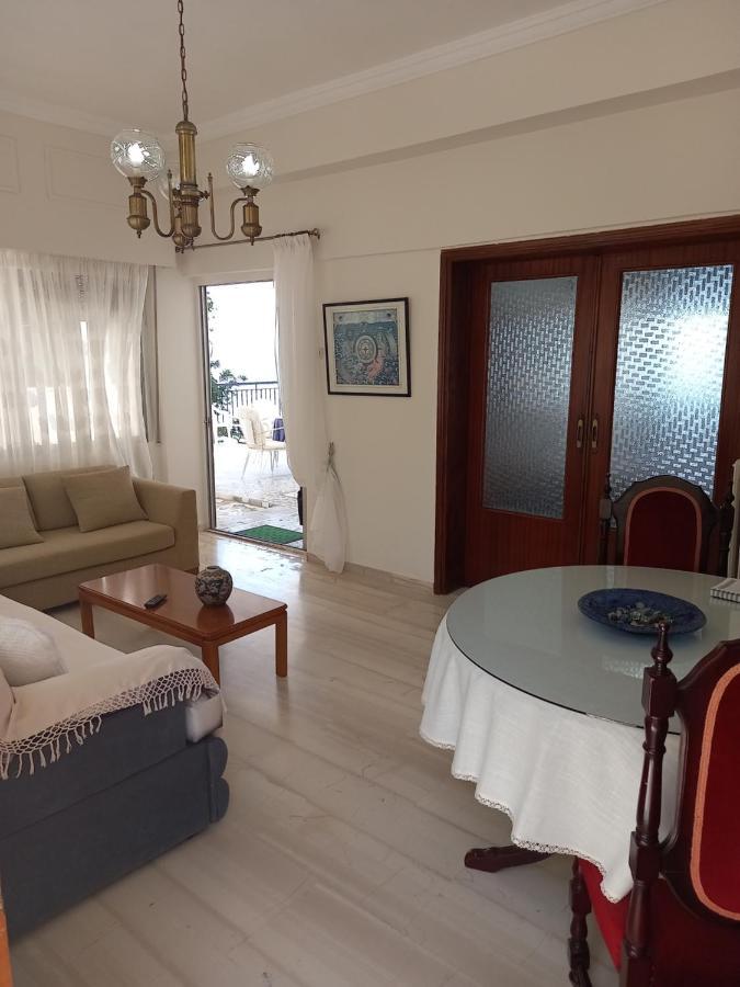 Ekie Apartment With Sea View Kalamata Bagian luar foto